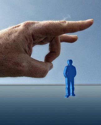 Kto decyduje o zamknięciu szkoły?